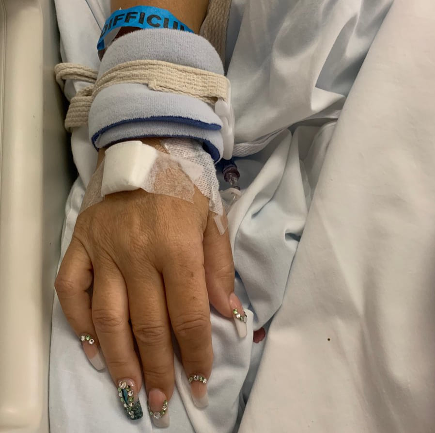 photo of Beth’s nails tweeted by dog the bounty hunter
