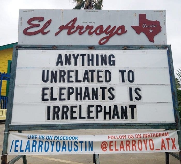 El Arroyo sign