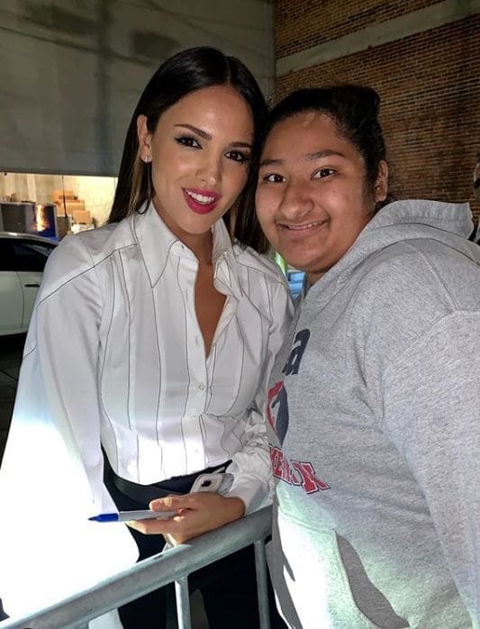 Marlen and Eiza taking a picture