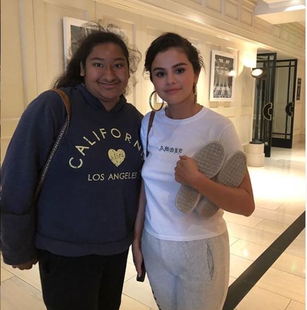 Marlen and Selina take a picture