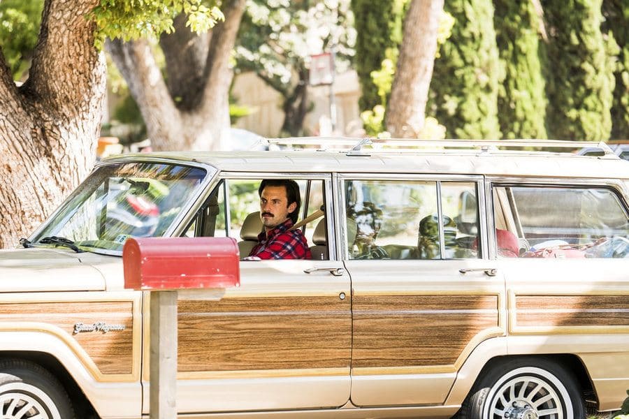Milo Ventimiglia as Jack Pearson in a car.