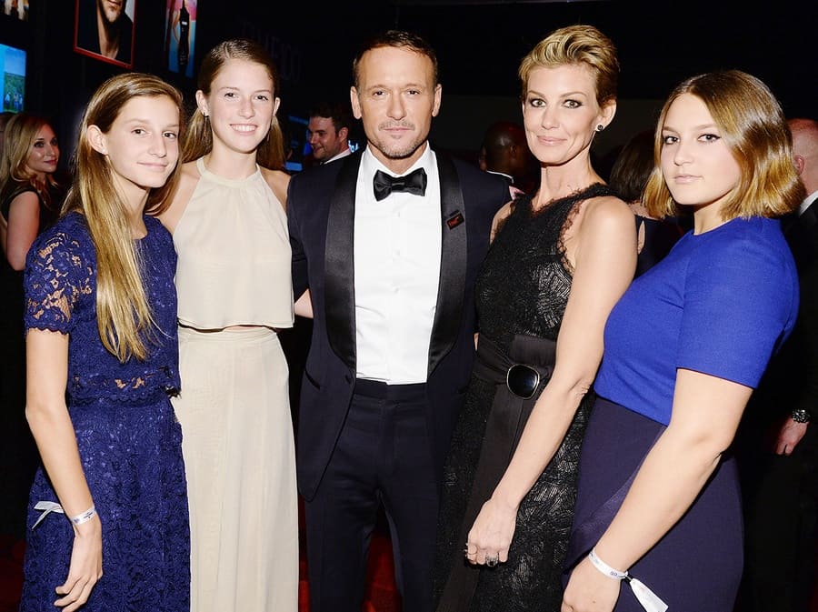 Tim McGraw and Faith Hill with their daughters.