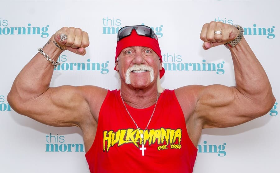 Hulk Hogan flexing his arm muscles 