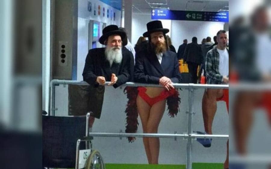 hilarious photos captured at the airport