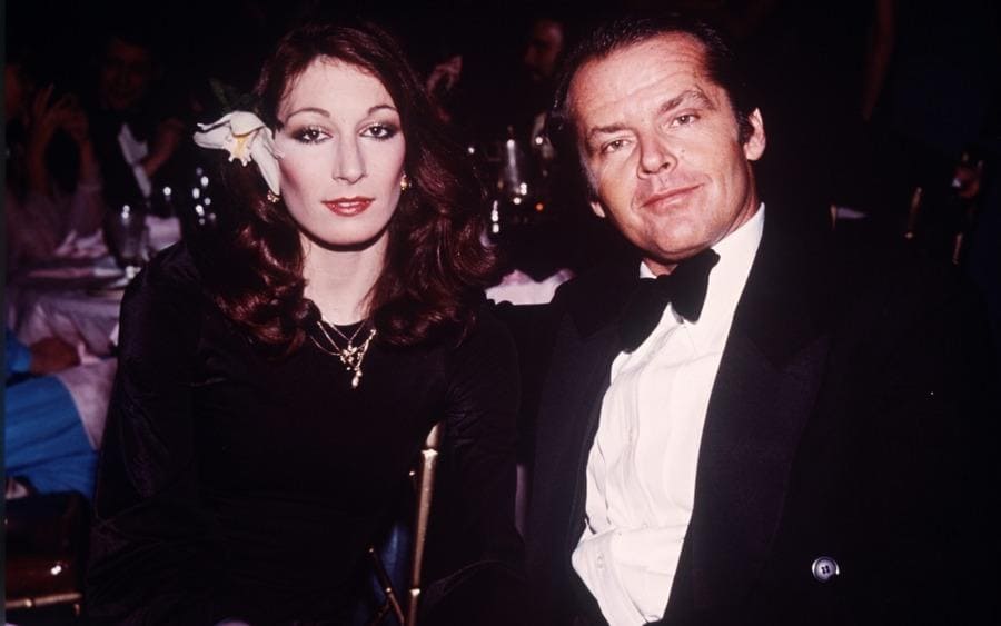Anjelica Huston and Jack Nicholson