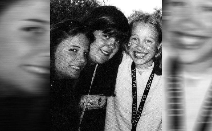 Sherri Papini as a teenager hugging with her friends