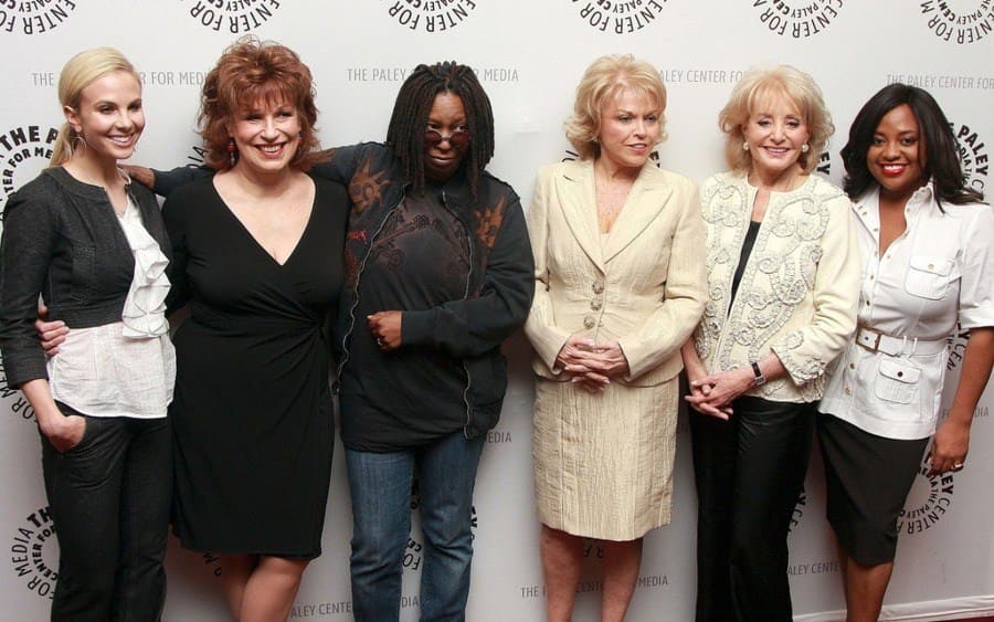 Elisabeth Hasselbeck, Joy Behar, Whoopi Goldberg, Pat Mitchell, Barbara Walters, and Sherri Shepherd