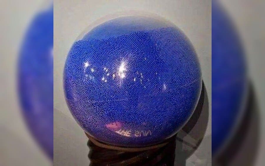 A visual representation of how many planet Earths can fit inside the sun