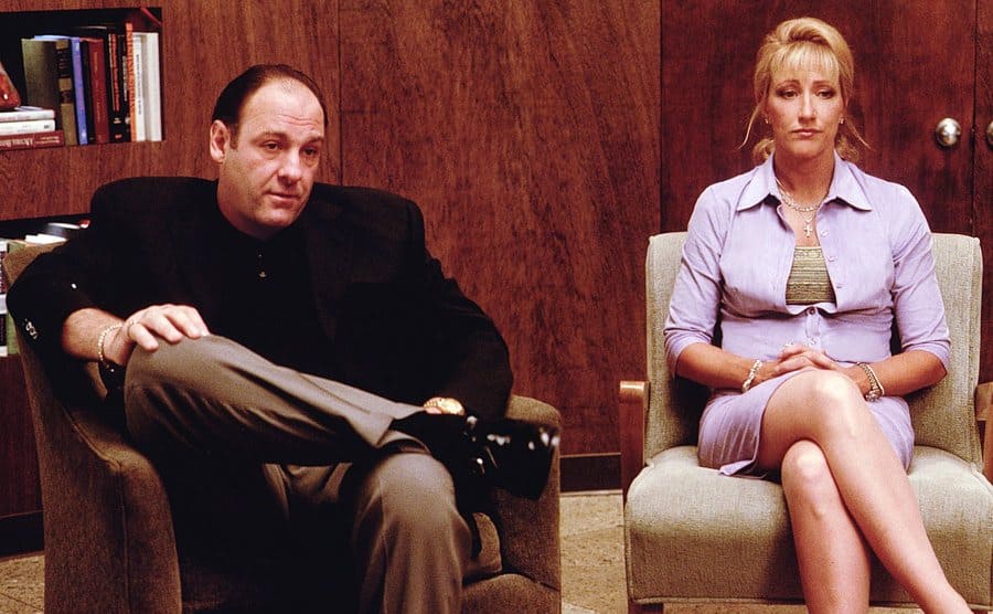 A scene from The Sopranos with Tony Soprano and Carmela Soprano sitting in chairs while seeking counseling