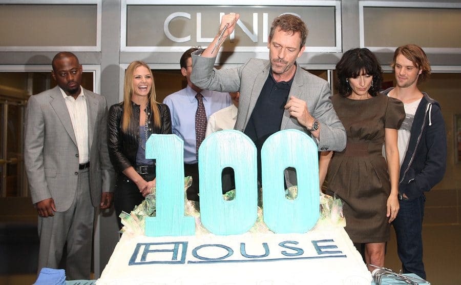 Actor Hugh Laurie and the cast of 