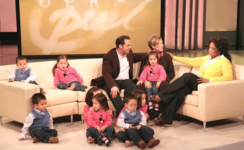 Jon and Kate, along with their eight children, go on Oprah. 