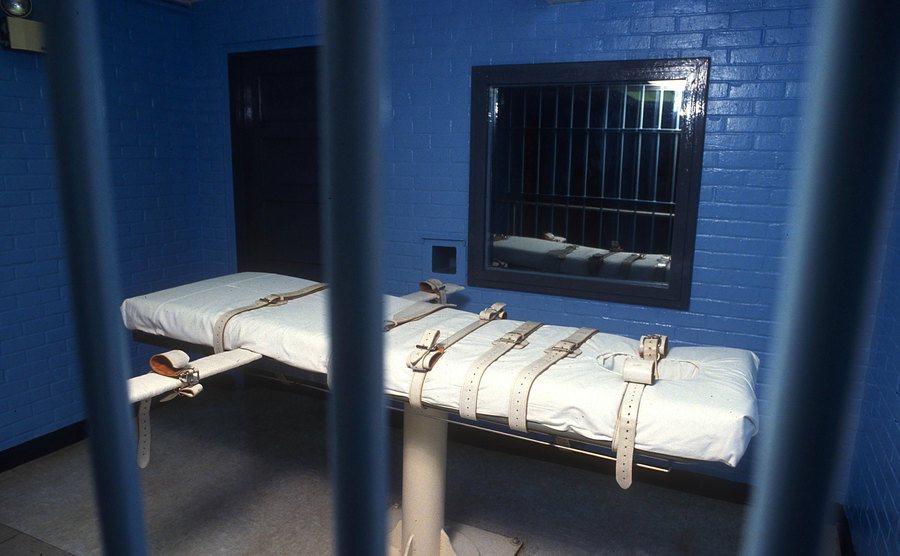 The lethal injection death chamber at the prison.