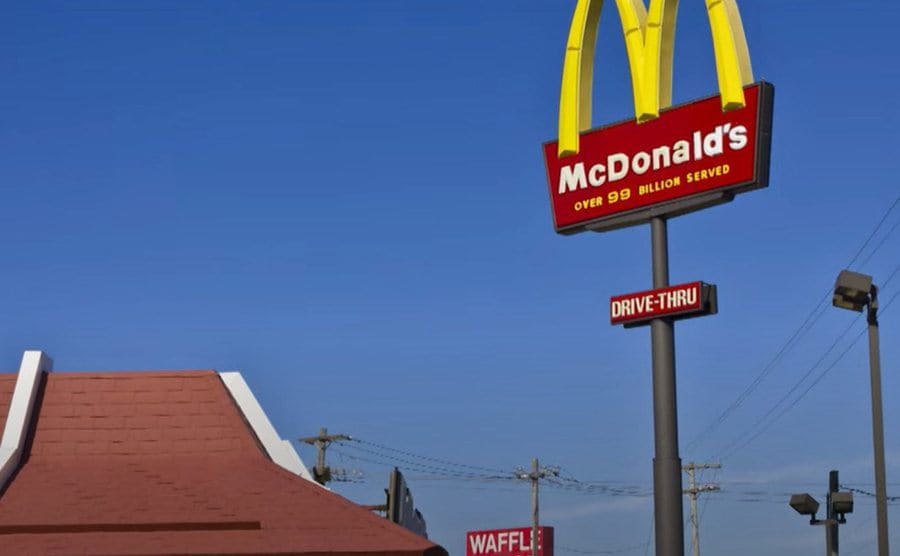 The McDonald’s sign.