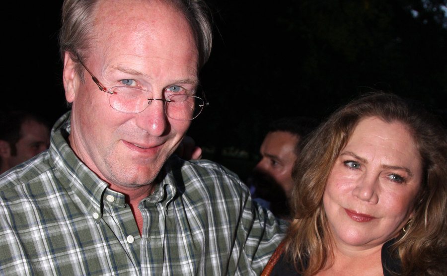 William Hurt and Kathleen Turner pose for the press.