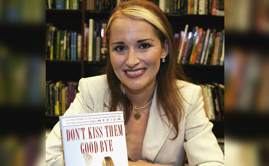 Allison Dubois at her book signing.