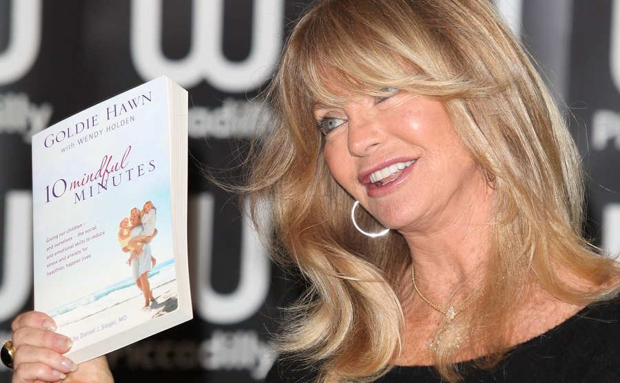 Goldie Hawn signs copies of her new book, '10 Mindful Minutes'. 
