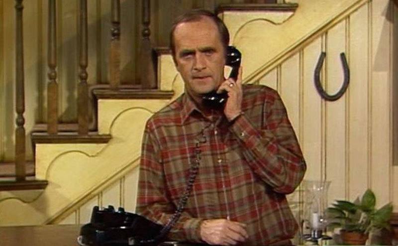 Bob Newhart AS Dick Loudon in a still from the show.