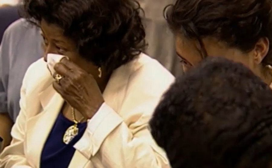 Dee Dee’s relatives cry during the trial.