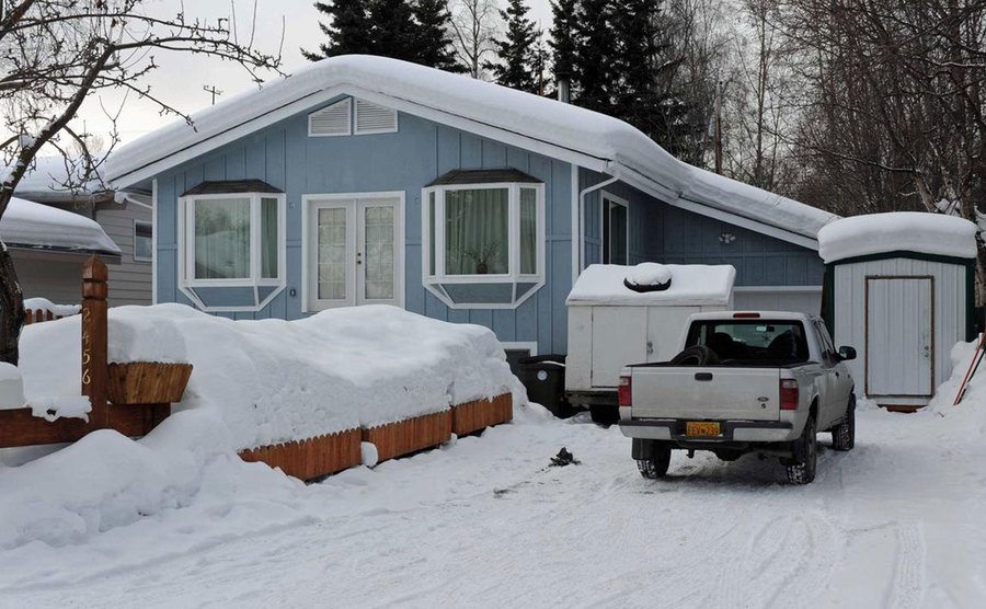An exterior shot of the Alaska home of Israel Keyes.