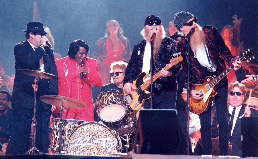 Dan Aykroyd, James Brown, Frank Beard, Dusty Hill, and Billy Gibbons at the 1997 Superbowl Half-time Show. 