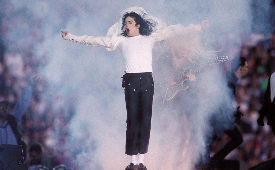 Michael Jackson performs at the Super Bowl XXVII Halftime show. 