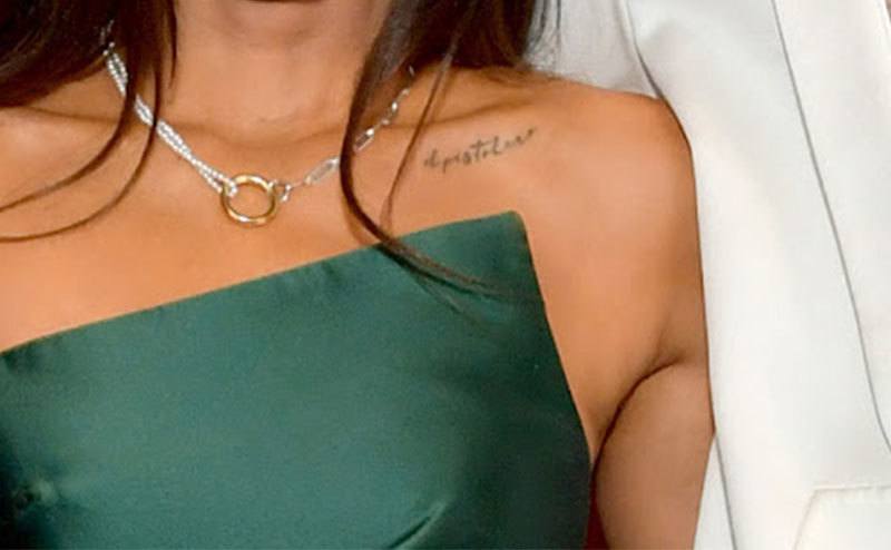 A closeup of Megan Fox’s Collarbone tattoo. 