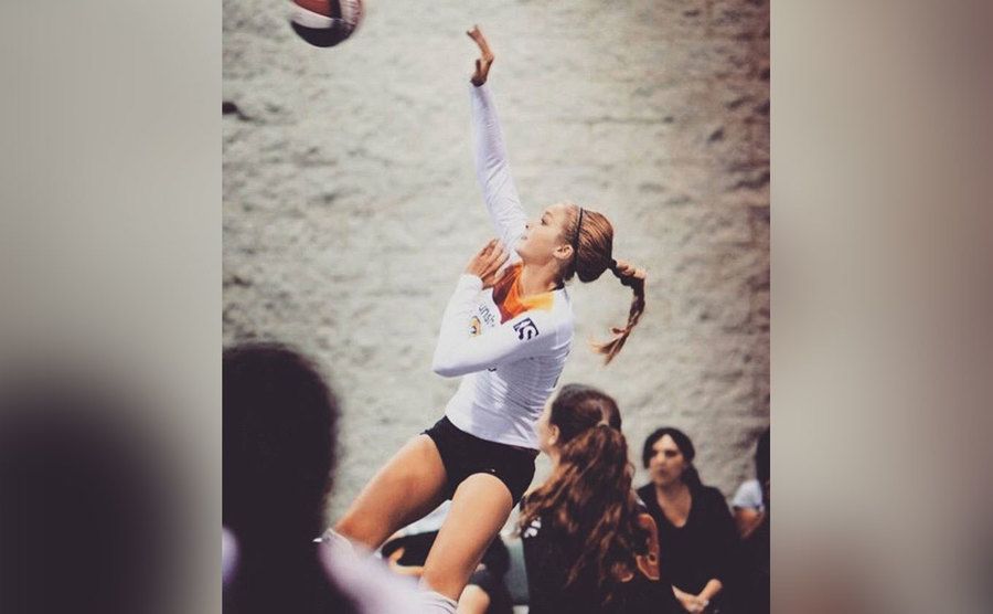 Gigi Hadid takes part in a volleyball game. 