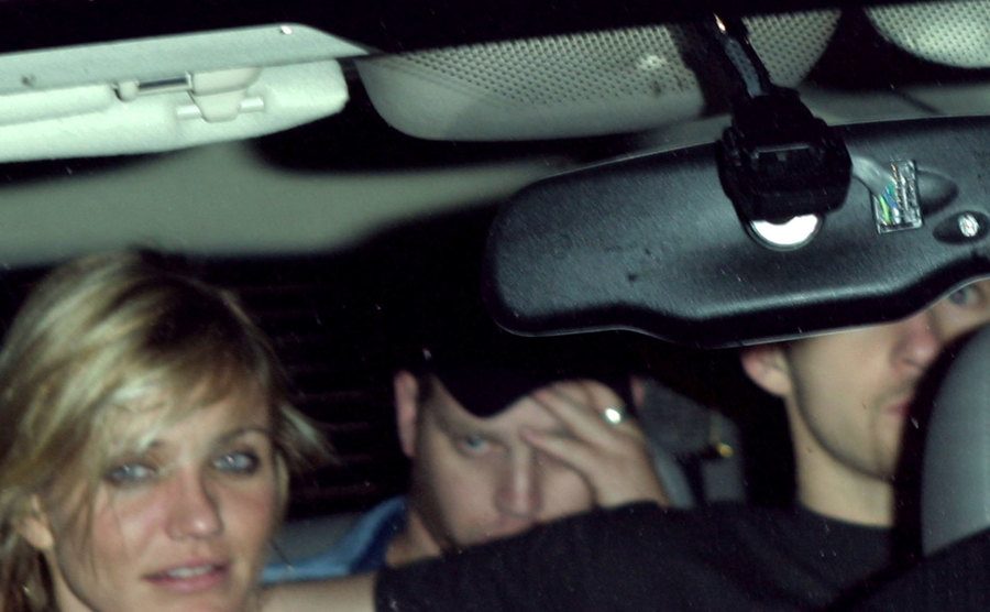A photo of Cameron Diaz and Justin Timberlake inside a car.