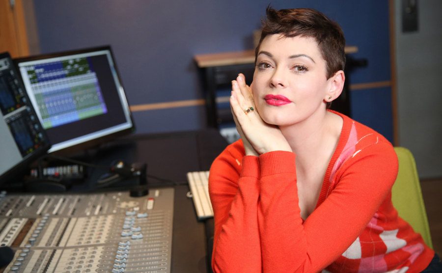 A picture of Rose McGowan during an interview.