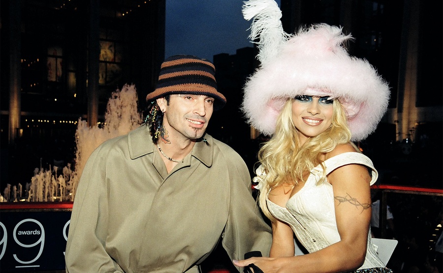 Tommy Lee and Pamela Anderson during the 1999 MTV Video Music Awards. 