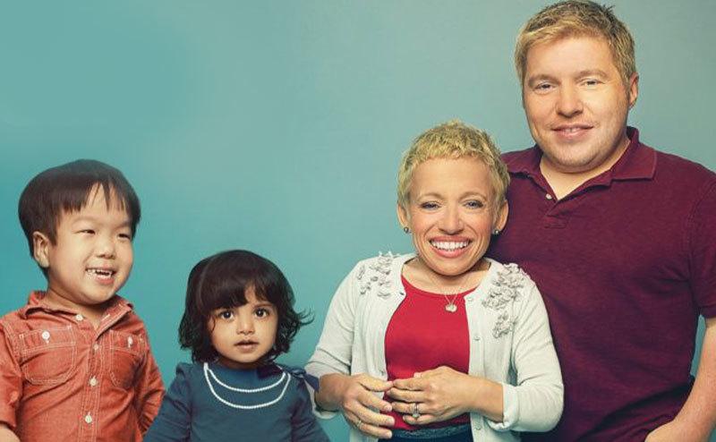 A promotional portrait of Jen, Bill, and the kids for the show.