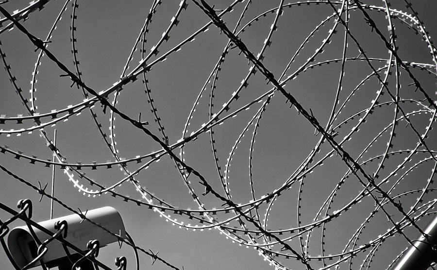 An image of a barbed wire.