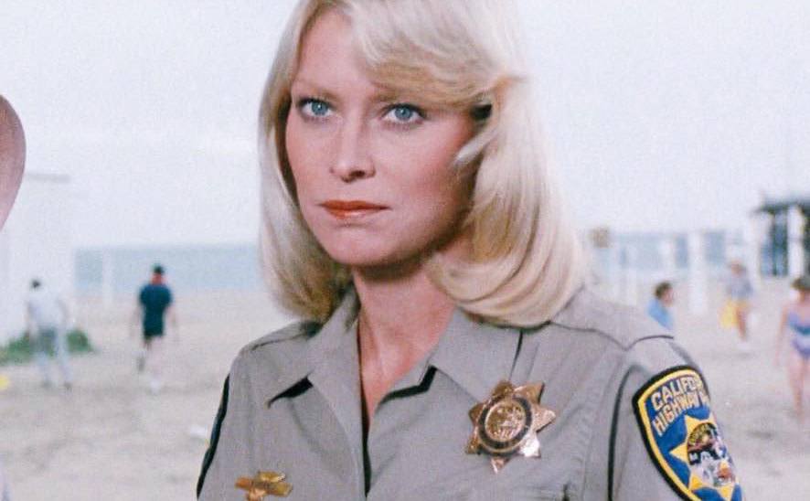A still of Randi Oakes in an episode of CHiPs.