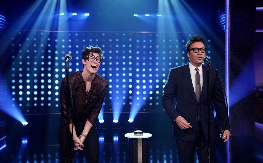 Shawn Mendes AND Jimmy Fallon sing during the Tonight Show. 
