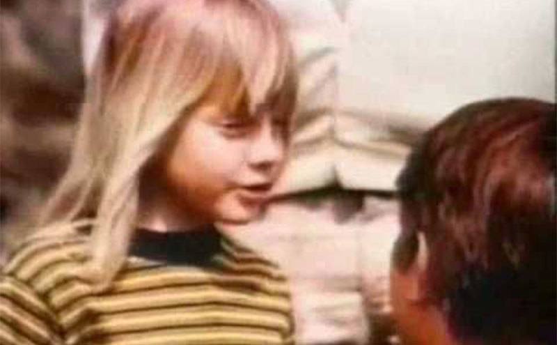 A young Jodi Foster in a commercial. 