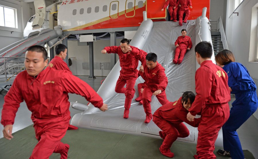 A course on flight safety is held in Beijing.